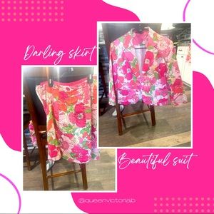 I am selling a beautiful pink flower design suit! It’s stretchy to. Buy it now!